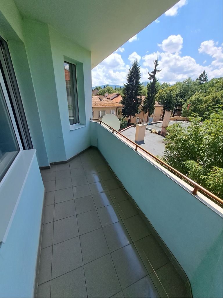 Дава се под наем Двустаен апартамент в Велинград - 70 кв.м за 255 € - Снимка #6