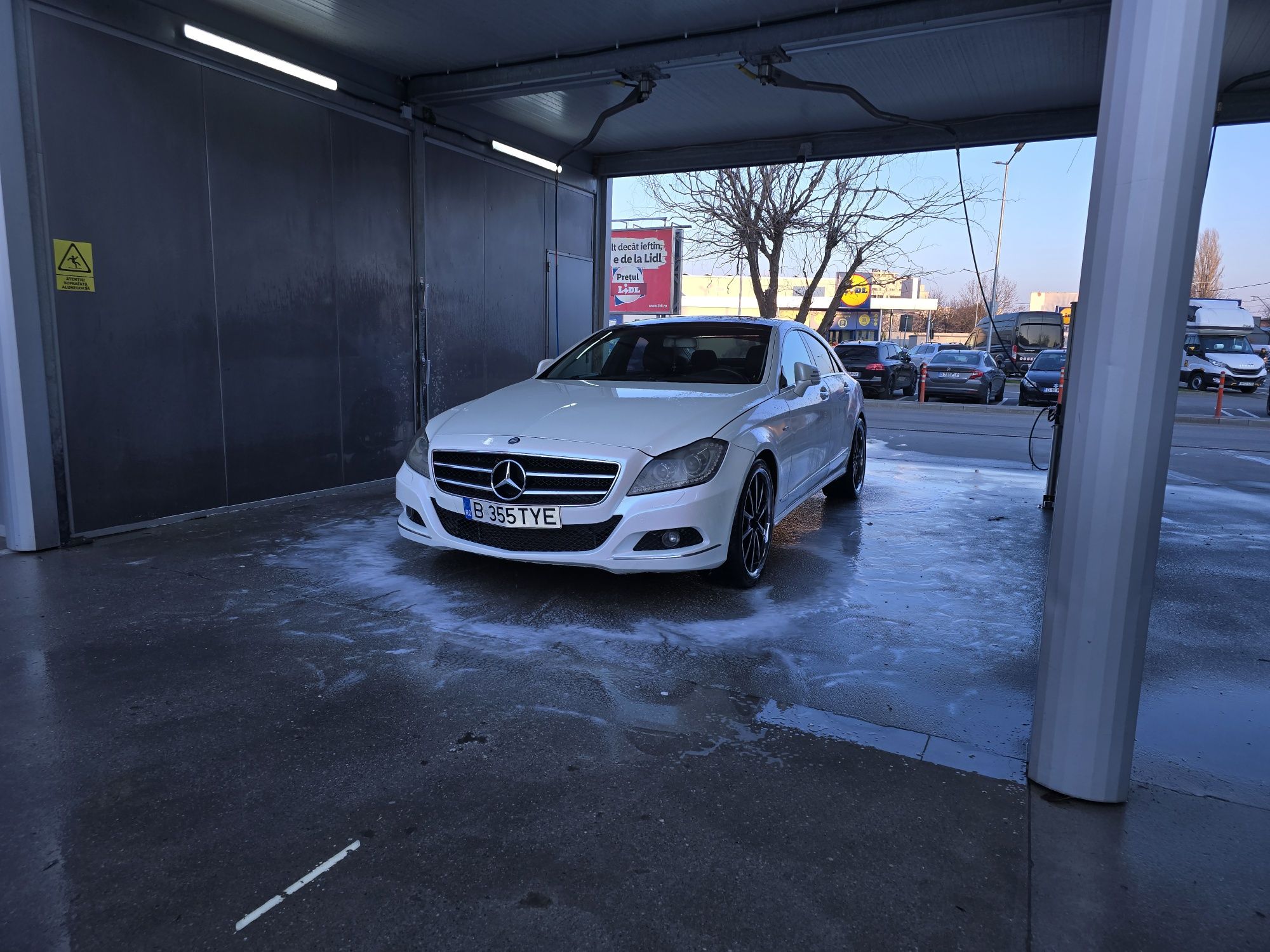 Mercedes cls 350 alb perla