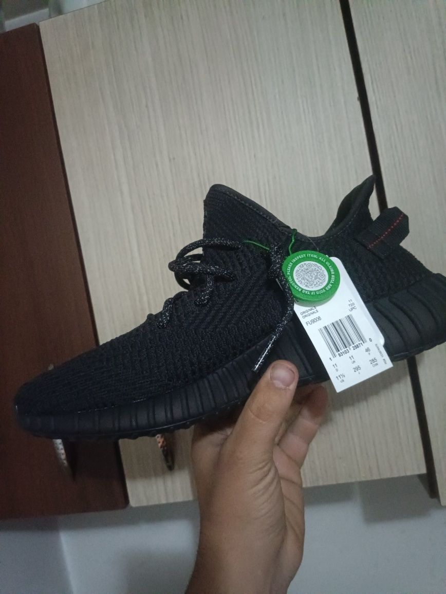 Adidas Yeezy Boost 350 V2 mărimea 44/11.5