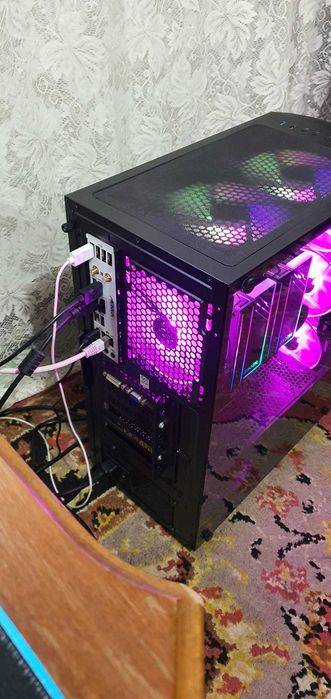 Pc cu toate componentele in GARANTIE !!!