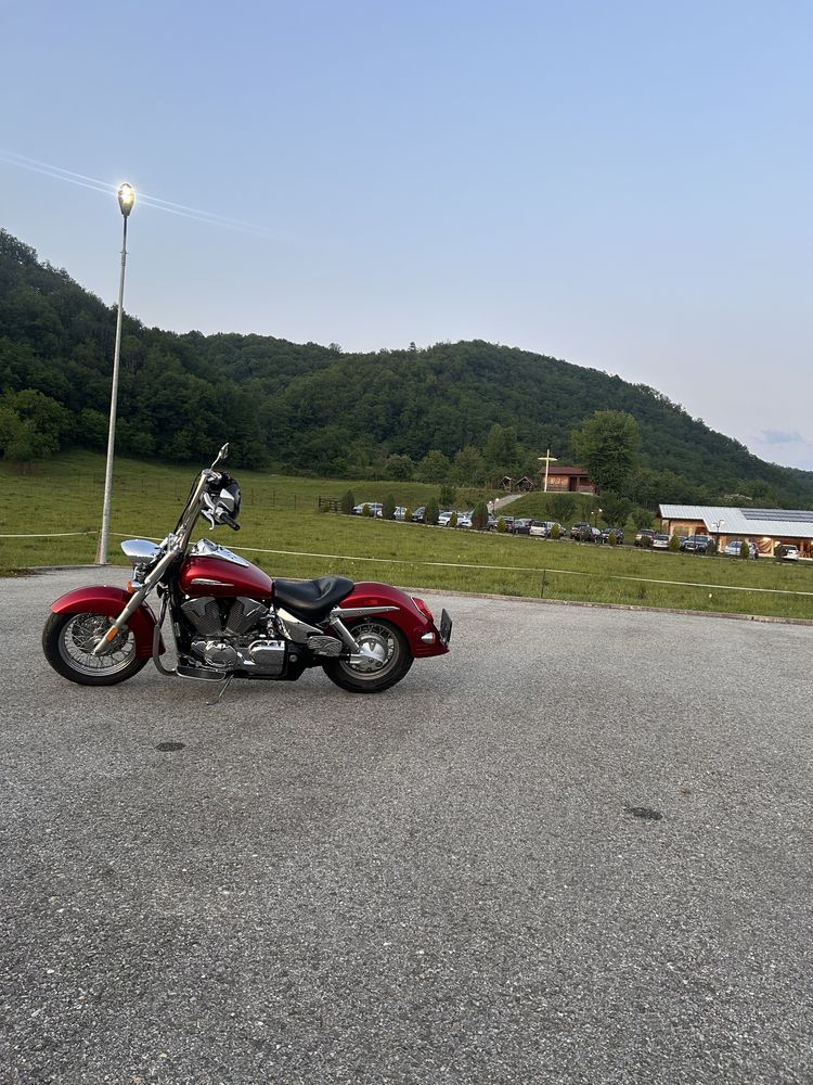 Vans Honda VTX 1300S