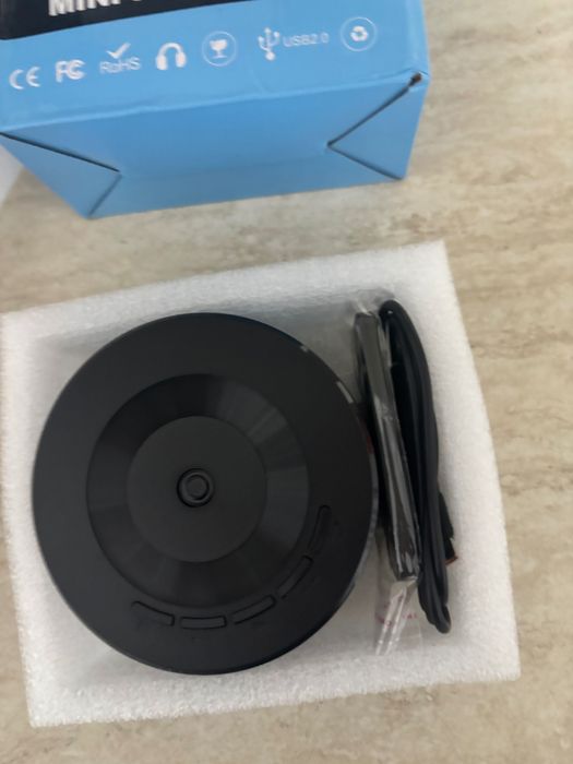 Proiector nou în cutie