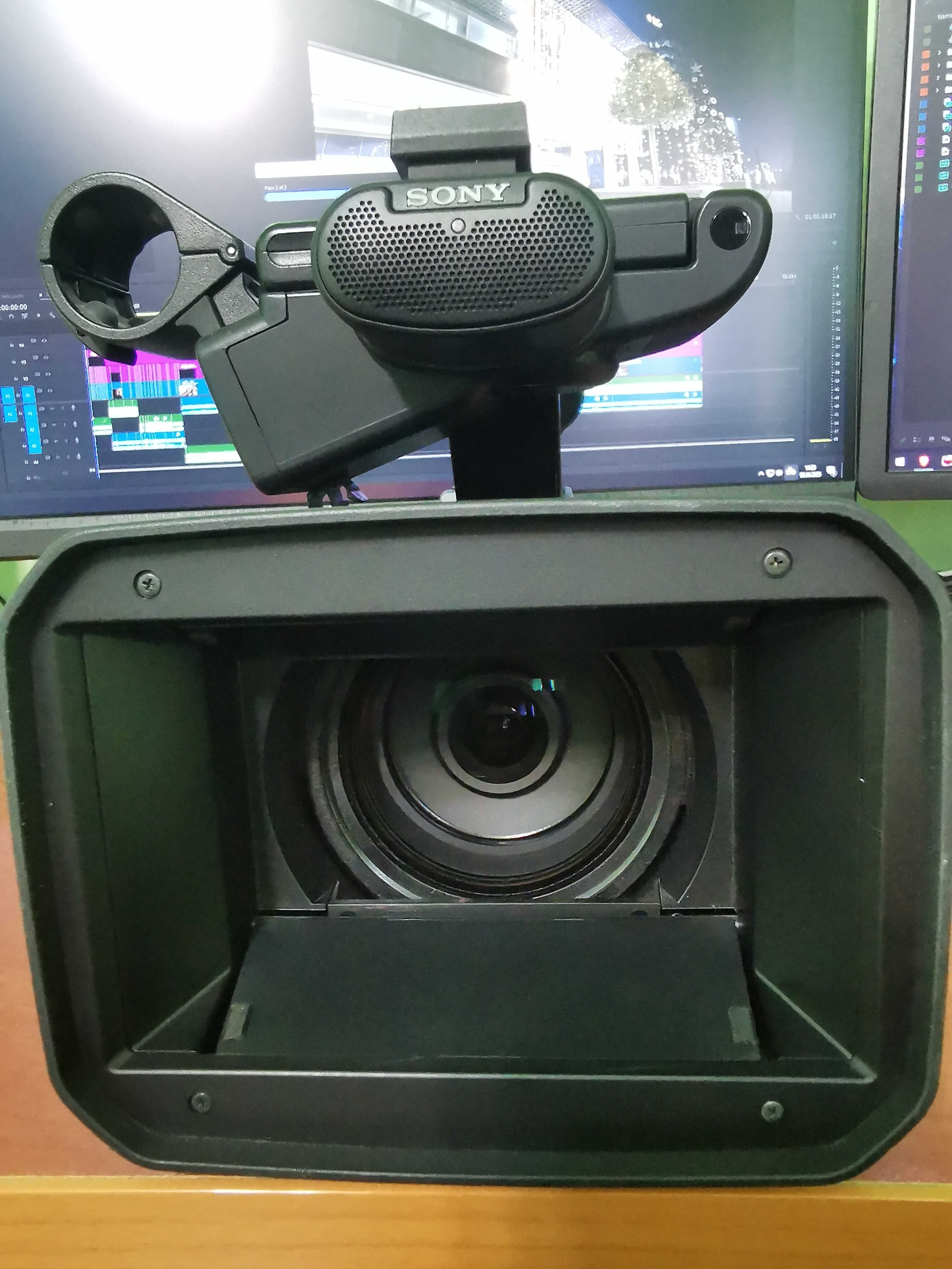 Cameră video miniDV Sony DSR-PD175P