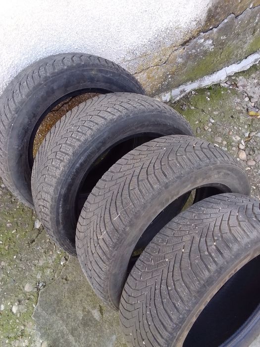 Продавам зимни гуми