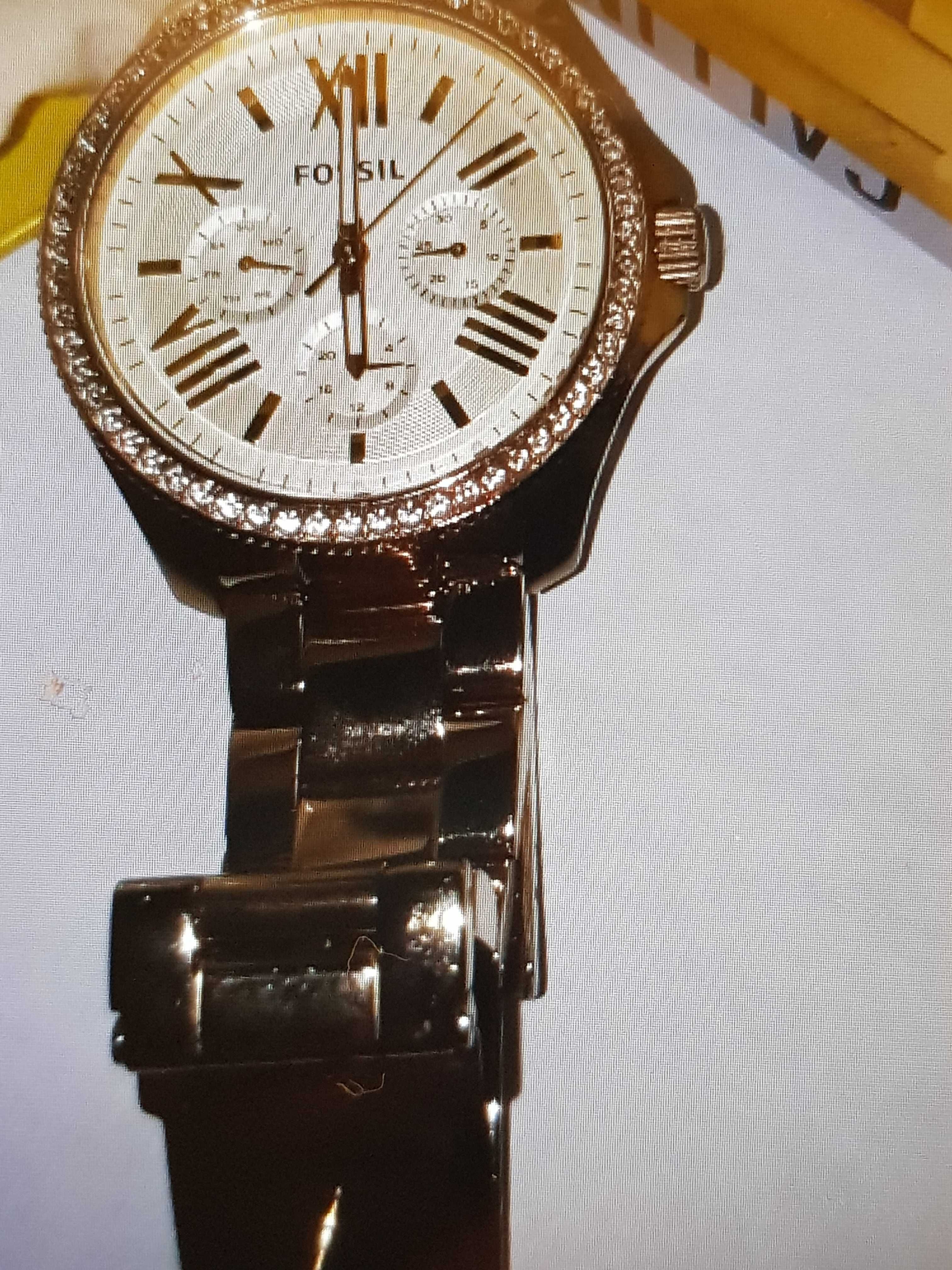 FOSSIL. Дамски часовник