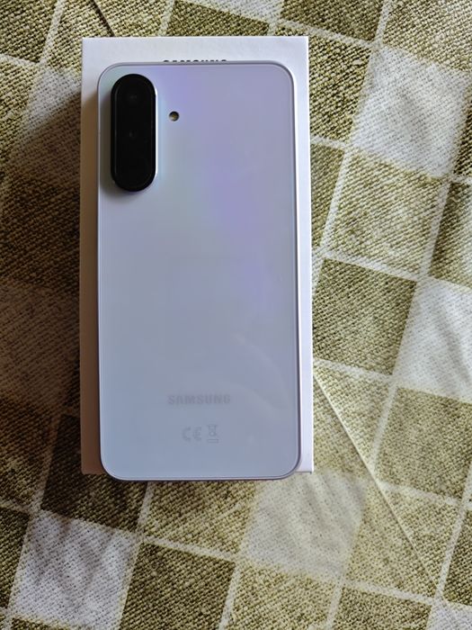 Продавам Samsung Galaxy A36