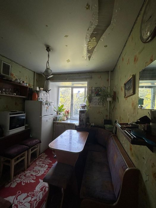 Продаётся 1,5- Ка по ул. Крылова