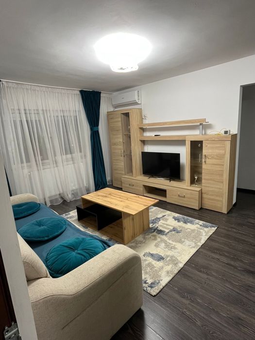 Vand apartament 2 camere