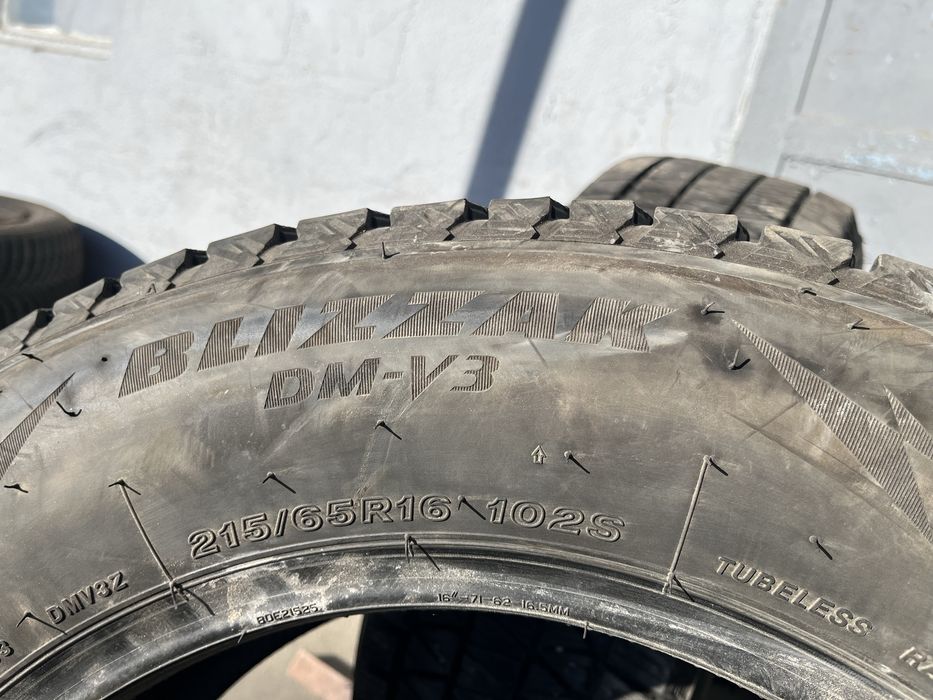 4 бр. зимни гуми за бус 215/65/16C Bridgestone DOT 1020 7-7,5 mm