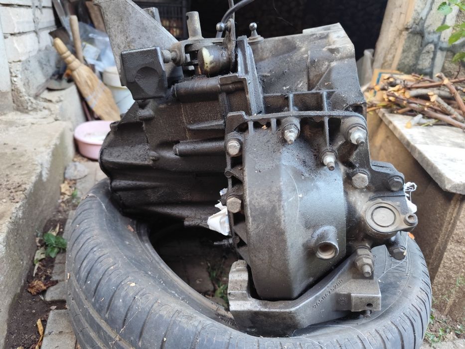 Пежо 407 Ръчна петстепенна скоростна кутия