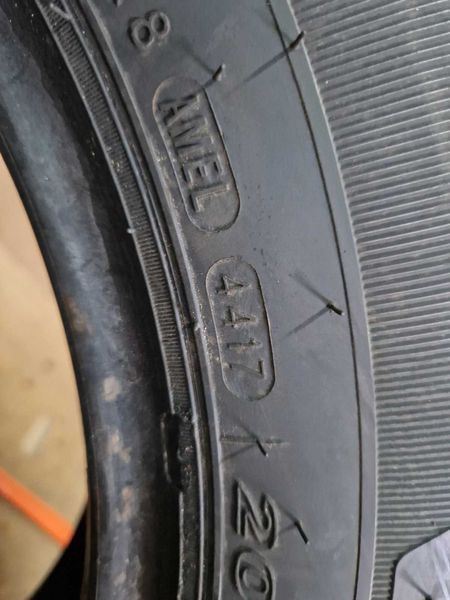 2 Nexen R16С 205/75/ 
летни бусови гуми 
DOT4417