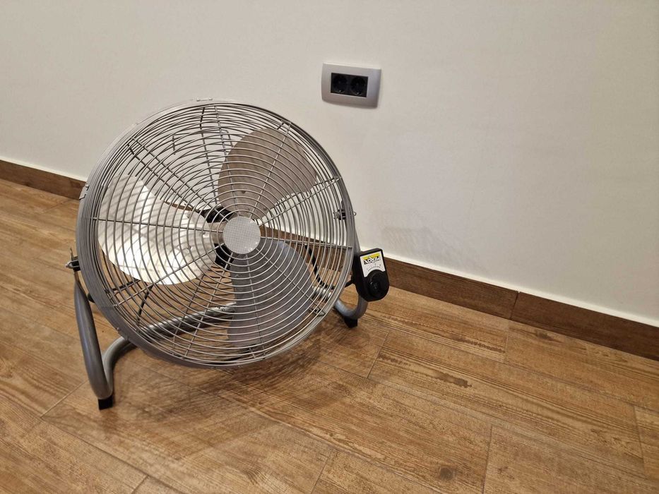 Ventilator de podea, 3 trepte de viteza, 170W, argintiu, Merox