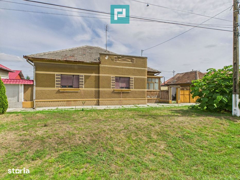 Casă cu teren de 2171 mp, zona centrală Șimand