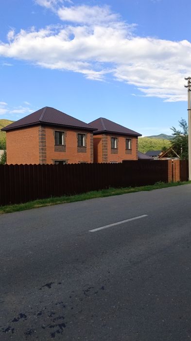 Сдаем два дома в горной Ульбинке  Гостевой дом TWIC сдаёт уютные номе