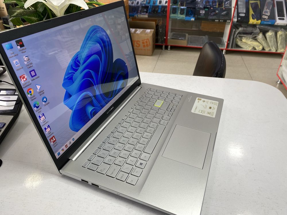 Asus vivobook ekrani tinigʻidan core i5 yangi pakalena