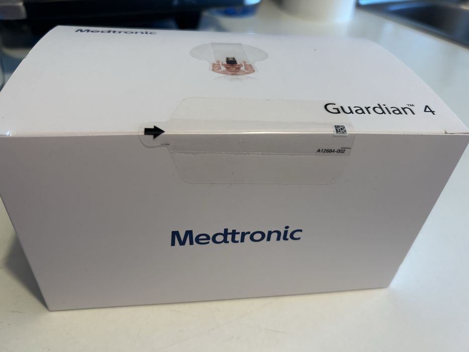 Cutie sigilata de Senzori glicemie Guardian 4