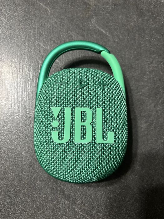 JBL Clip 4.