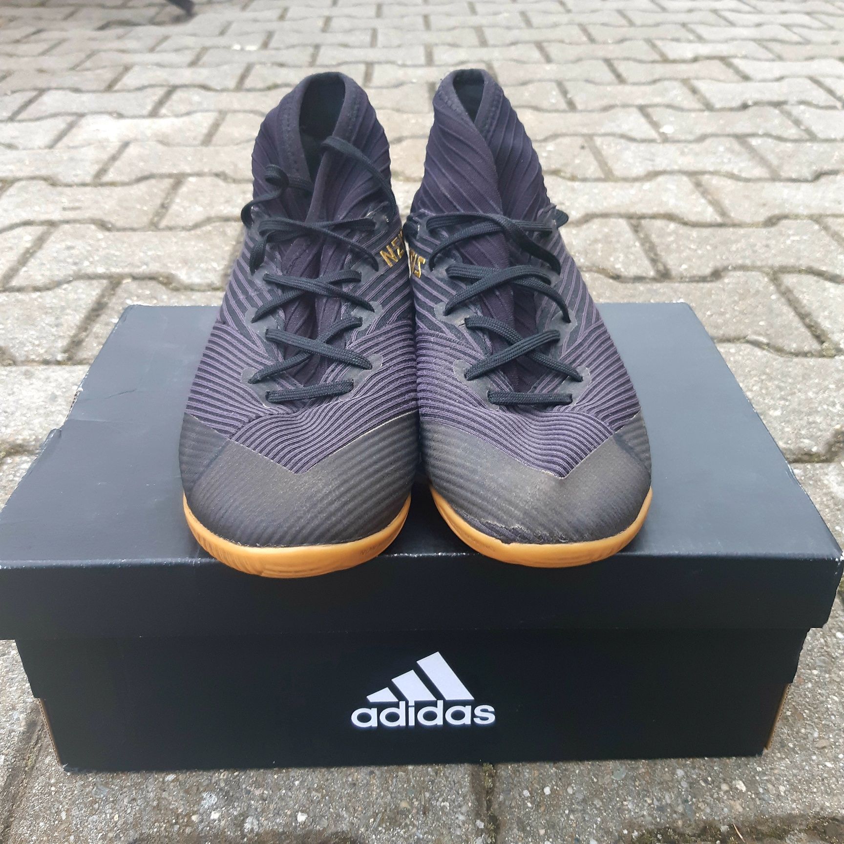 Vând Adidas Nemesis pt. sală mărimea 39.1/3