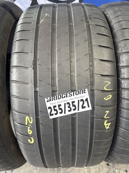 255/35/21 Bridgestone