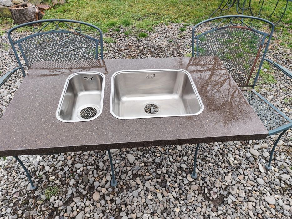 Blat din granit cu chiuveta Inox.