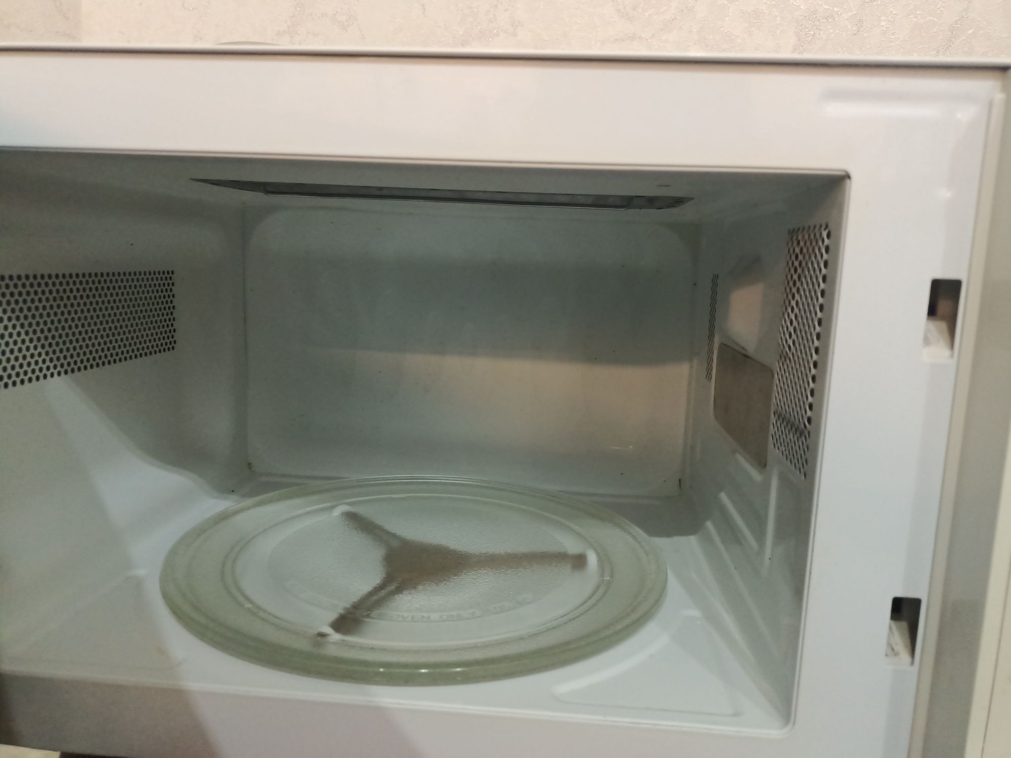 Продам микроволновую печь