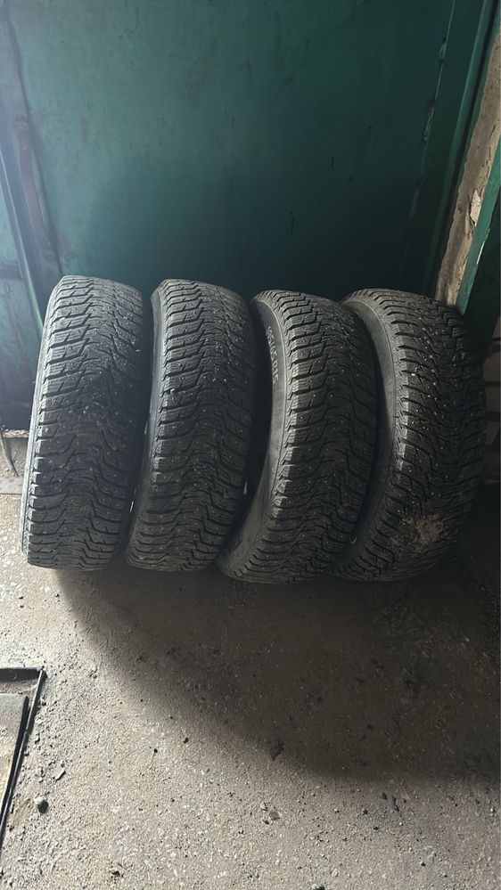 Продам шины kia rio