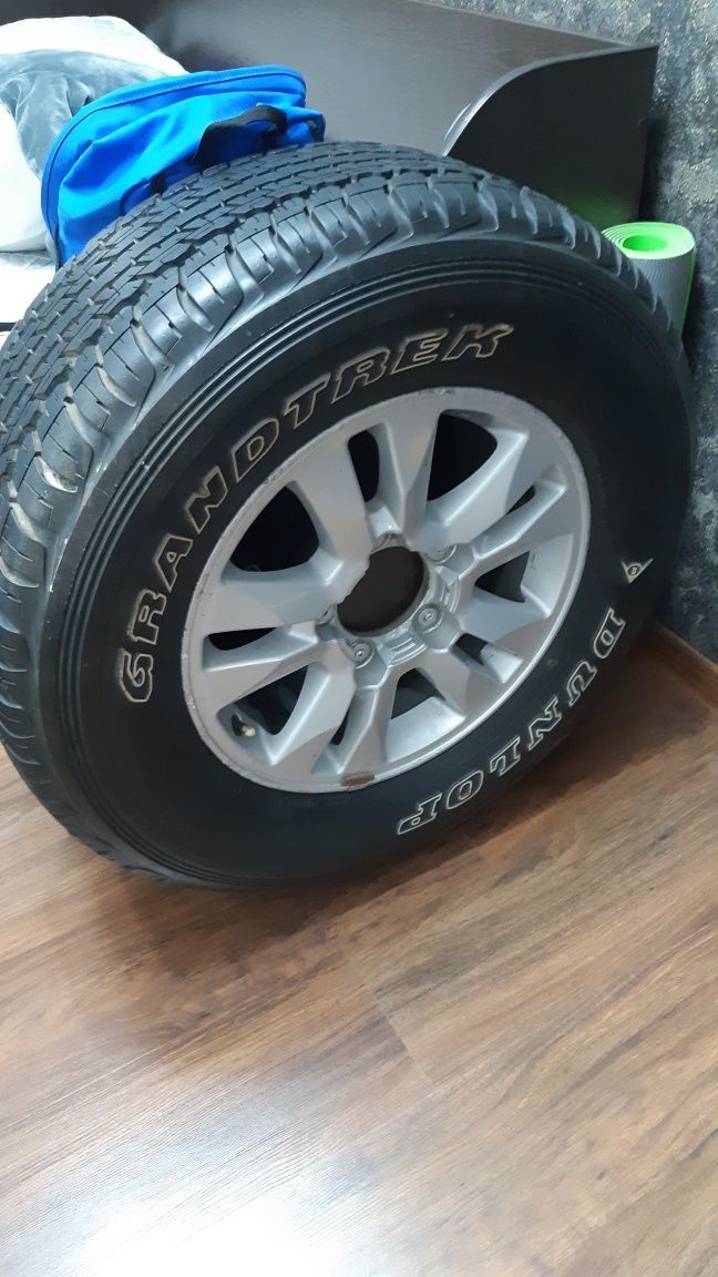 Продам 2 диска с резиной, запаски, 285/65R17