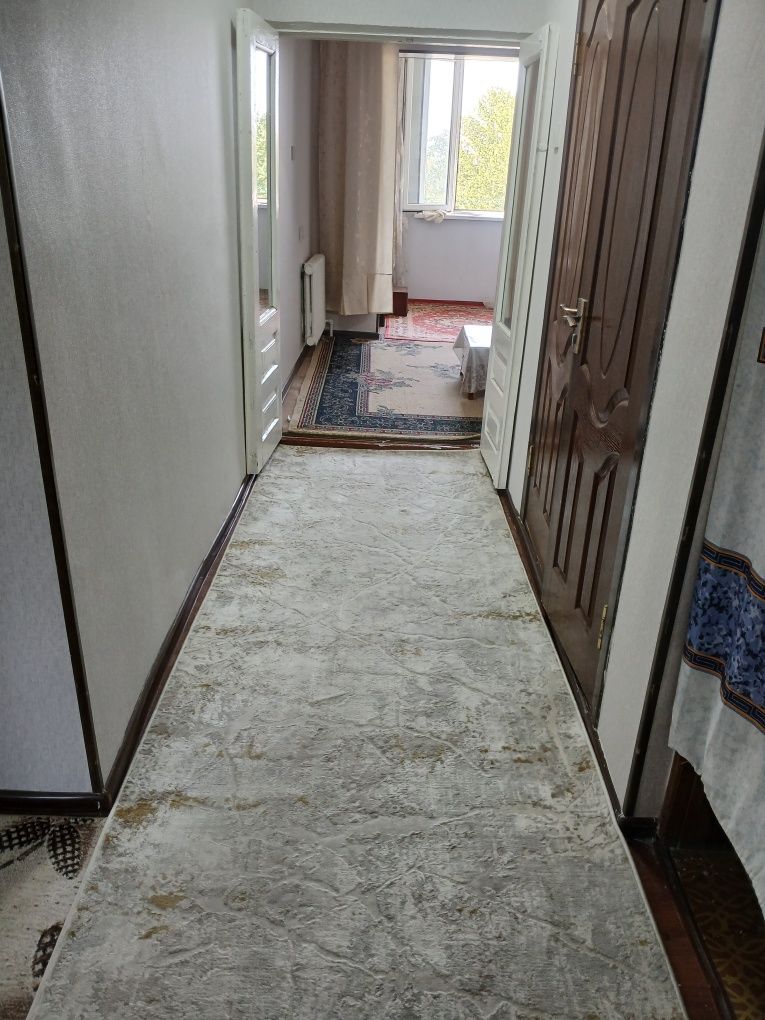 Srochna sotiladi sergili 4 da kvartira 3 xonali