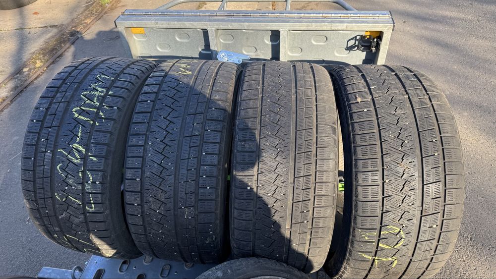 Set 4 anvelope iarna 255 40 19