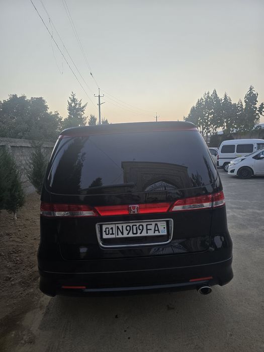 Honda Elision 2010 avtomat