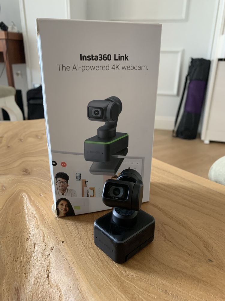 Insta 360 link вебкамера web cam