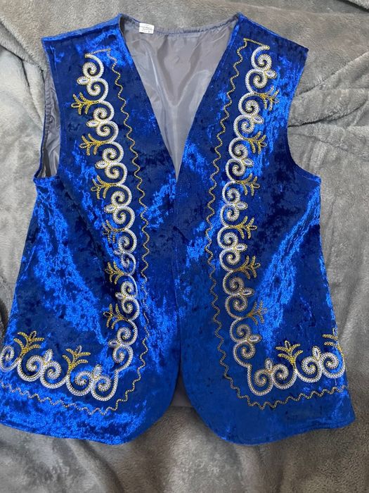 Национальная жилетка
