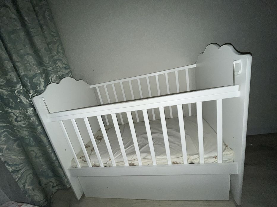 Детская кровать в отличном состояние