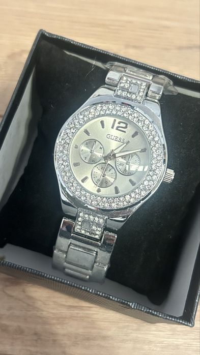 Ceas Guess dama argintiu