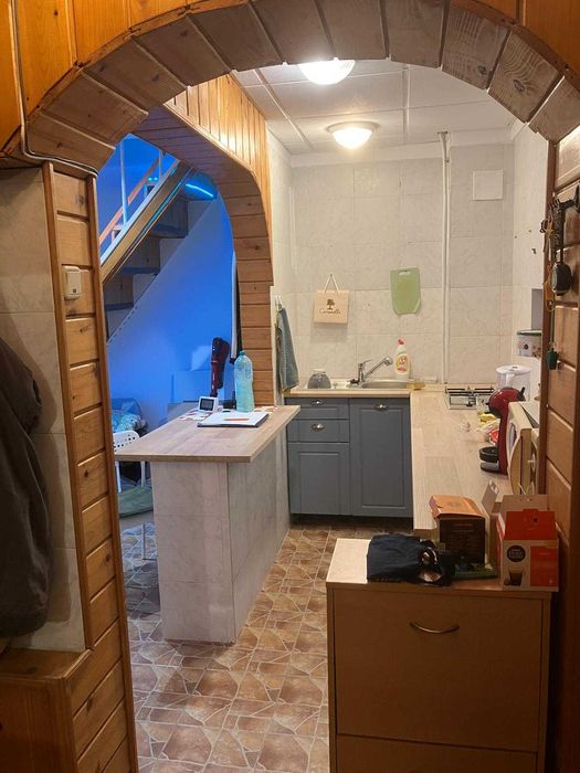 Vând apartament 4 camere – Sinaia,  (lângă Hotel Internațional)