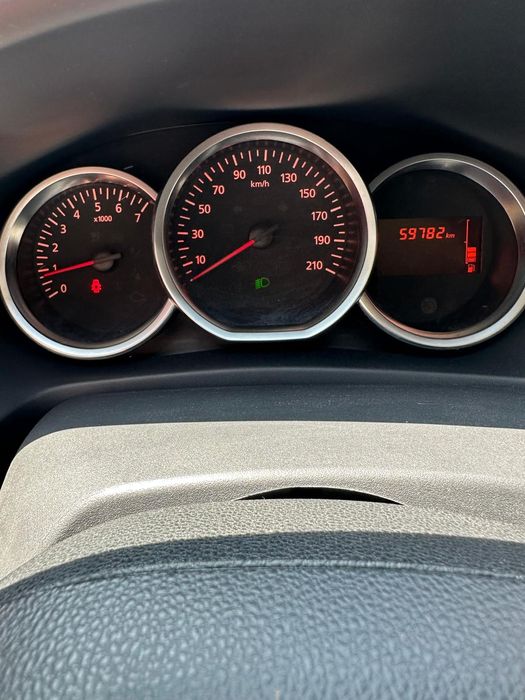 De vanzare. Proprietar