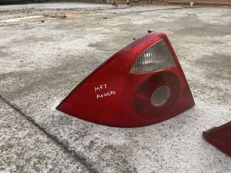 Stop / lampa / tripla stanga / dreapta spate Ford Mondeo mk3 hatchback