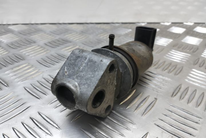 Supapa EGR  036131503M Volkswagen VW Golf a 4-a generatie