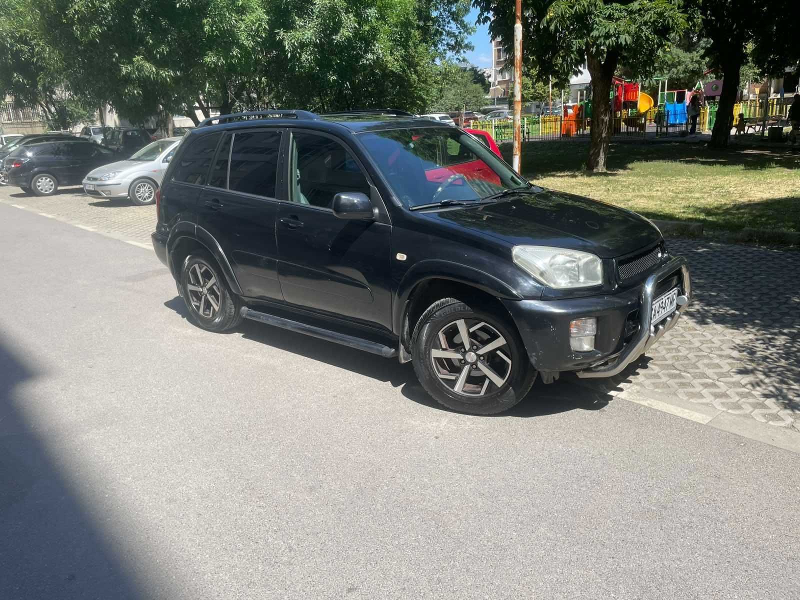 Продавам РАФ4 2002 бензин