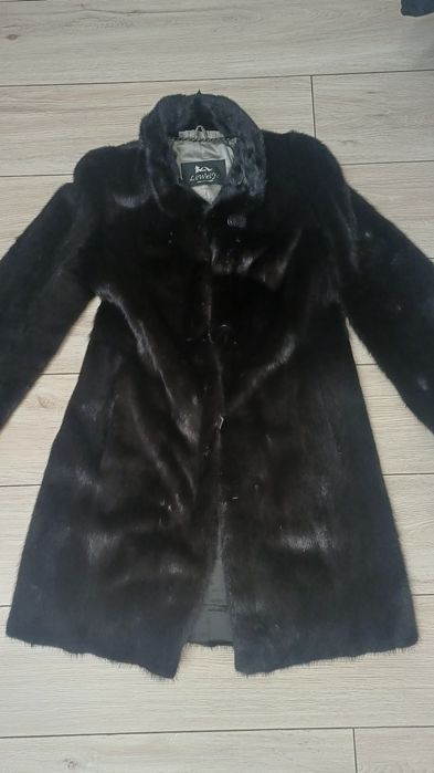 Натуральная шуба из норки  Отличное состояние, Реальная цена
