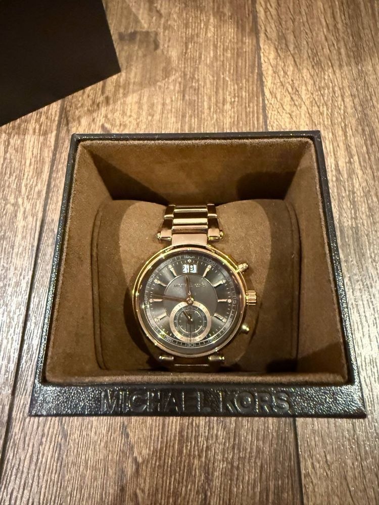 Часовник Michael Kors
