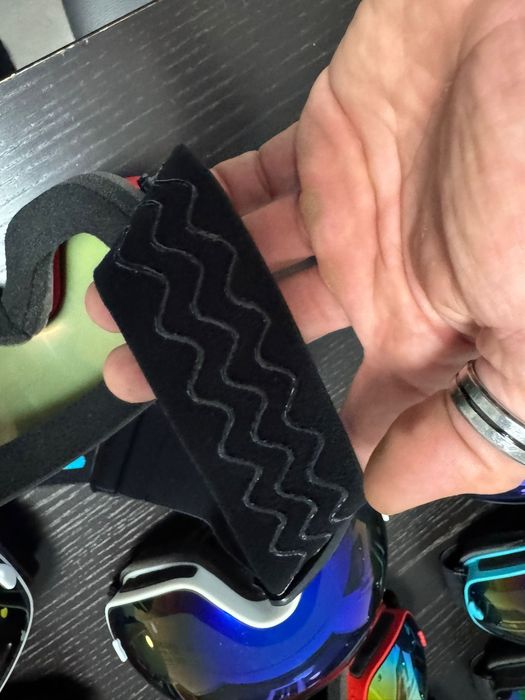 vand ochelari ski/snowboard noi (Salomon,rossignol,atomic,leki)