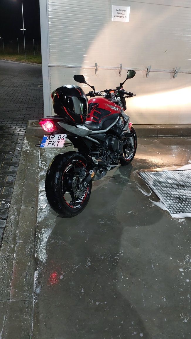 Yamaha xj6N 2011