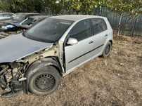 Dezmembrez Volkswagen golf 5