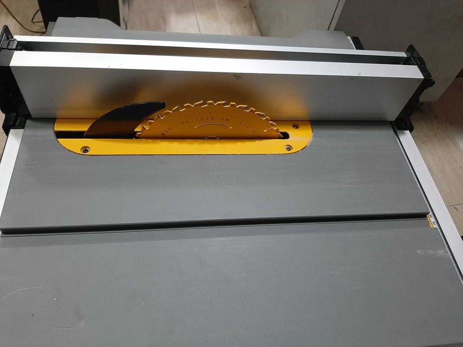 Настолен циркуляр DeWALT DWE7485RS-QS, 1850 W, 210 мм