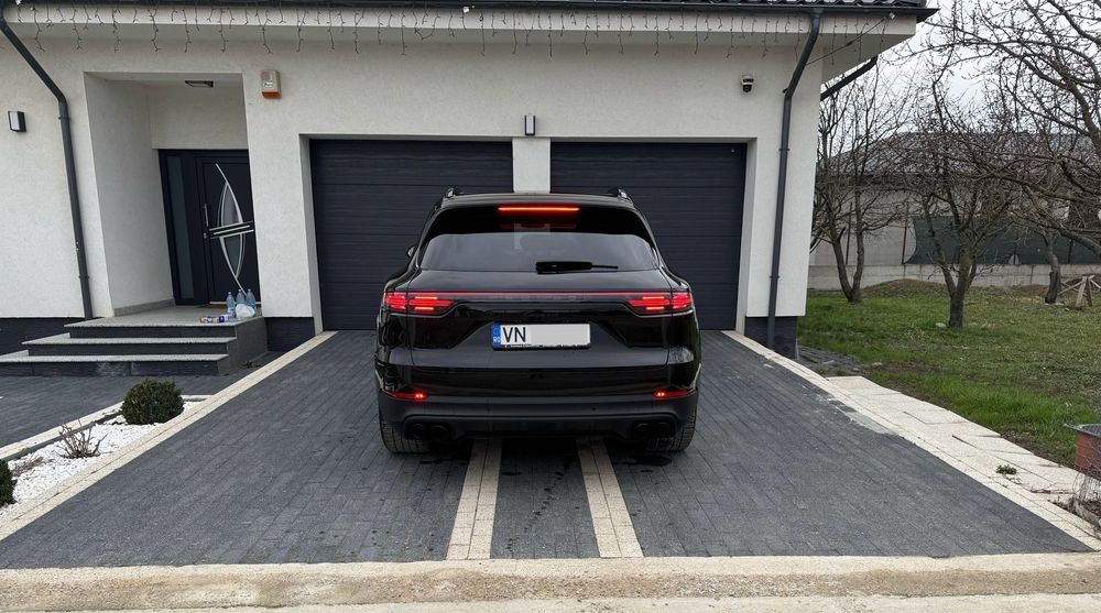 Porsche Cayenne Stare noua / Vehicul in garantie / TVA deductibil / Posibilitate achiz