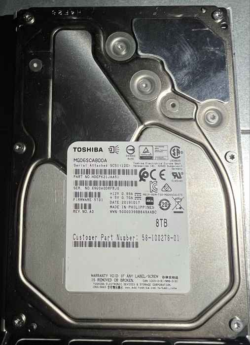 HDD-uri Enterprise SAS Toshiba 8 TB 3,5”,100% viata,mai multe bucati