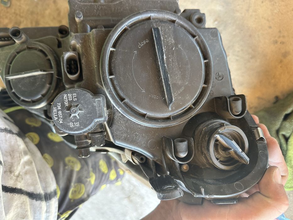 Mercedes Cls 04-10г ляв фар ОРИГИНАЛ