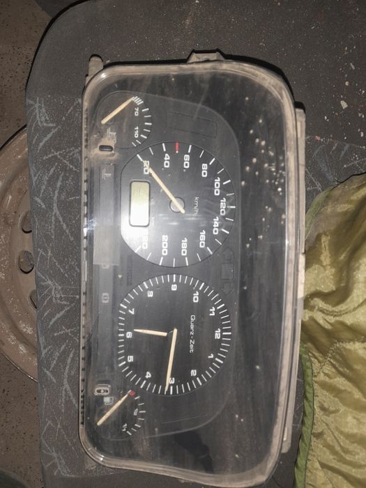 Продам щиток приборов Гольф 3