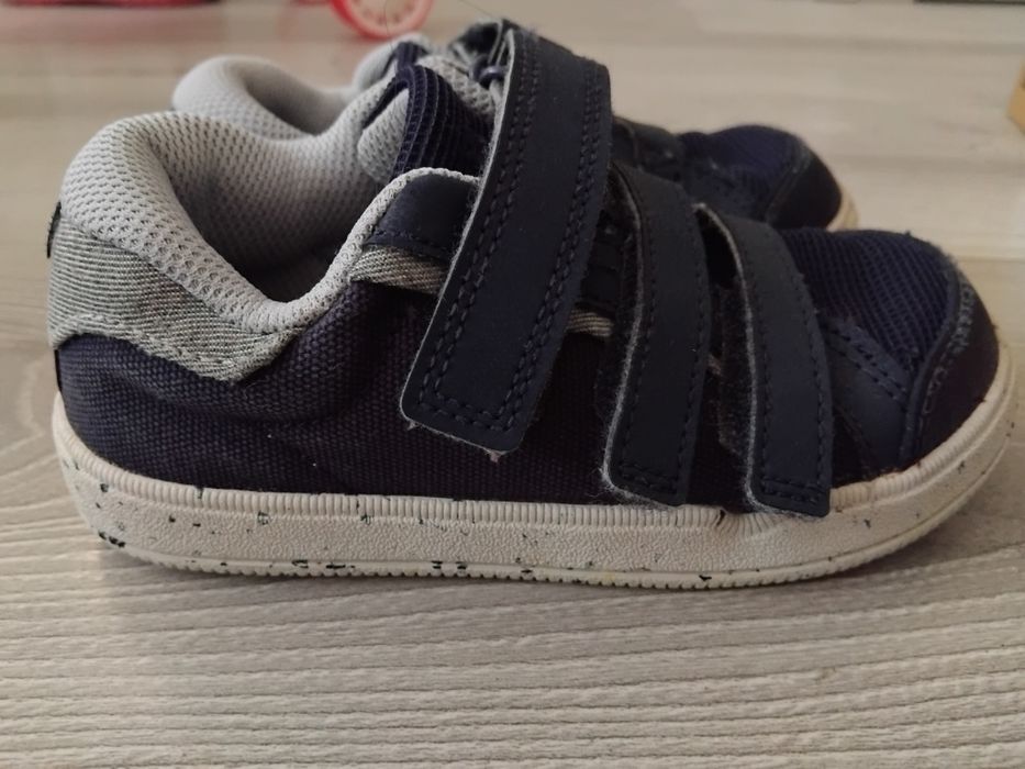 Декатлонски маратонки за момче 27